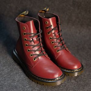 NEW CONDITION Dr. Martrens Women's Luana